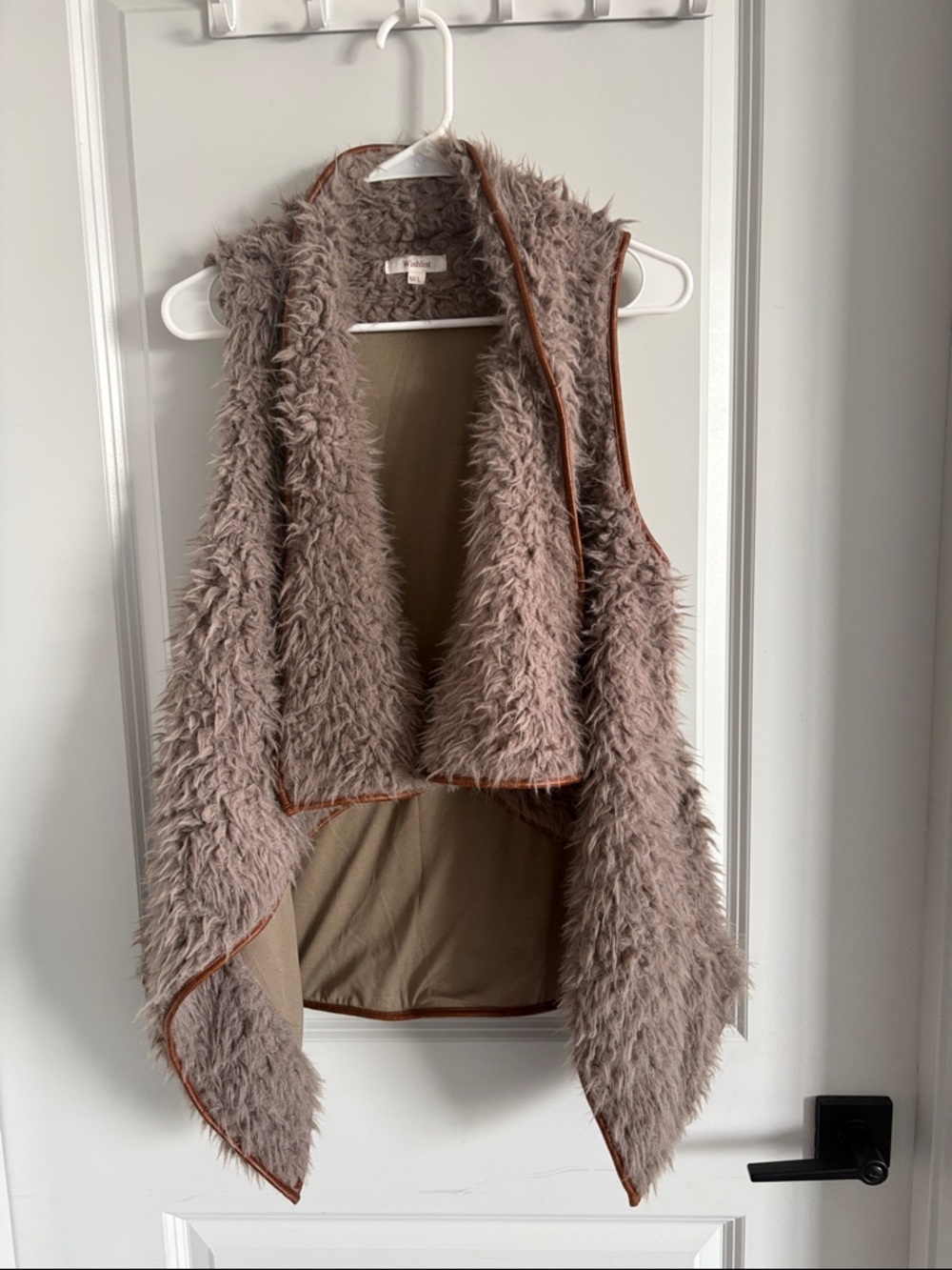 Wishlist fuzzy Sherpa vest size m/l